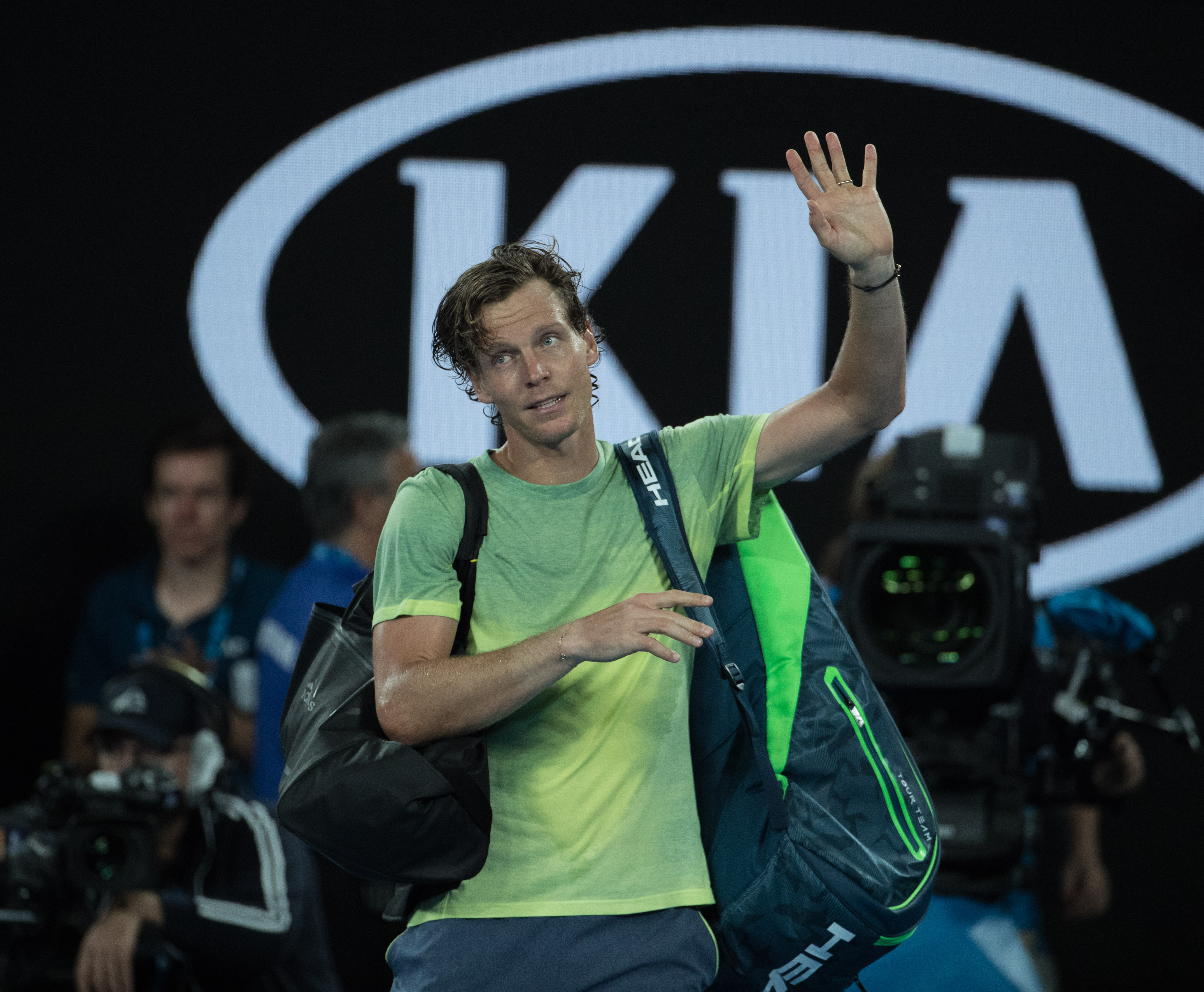 意大利网球队险胜欧洲网球队，费德勒爆发神勇