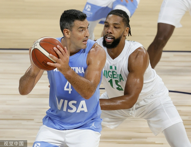 尼日利亚男篮强势美国男篮，阿德巴约三分雨点燃全场