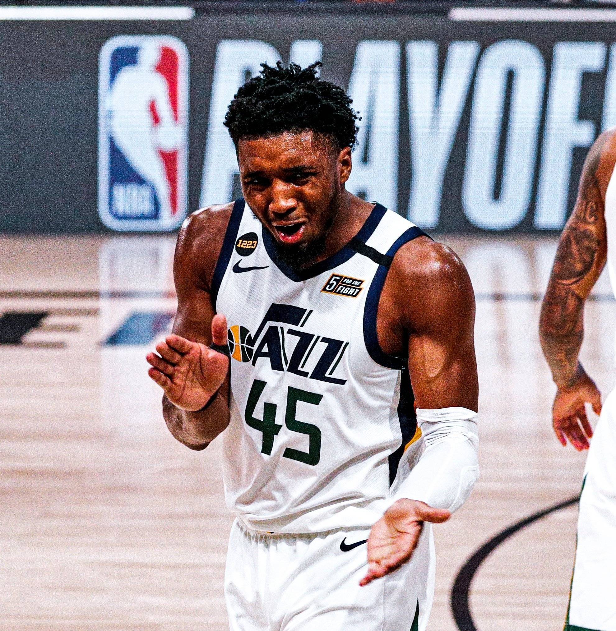 法国男篮险胜篮网B队,萨姆·米切尔打破历史纪录 法国男篮险胜篮网B队,萨姆·米切尔打破历史纪录