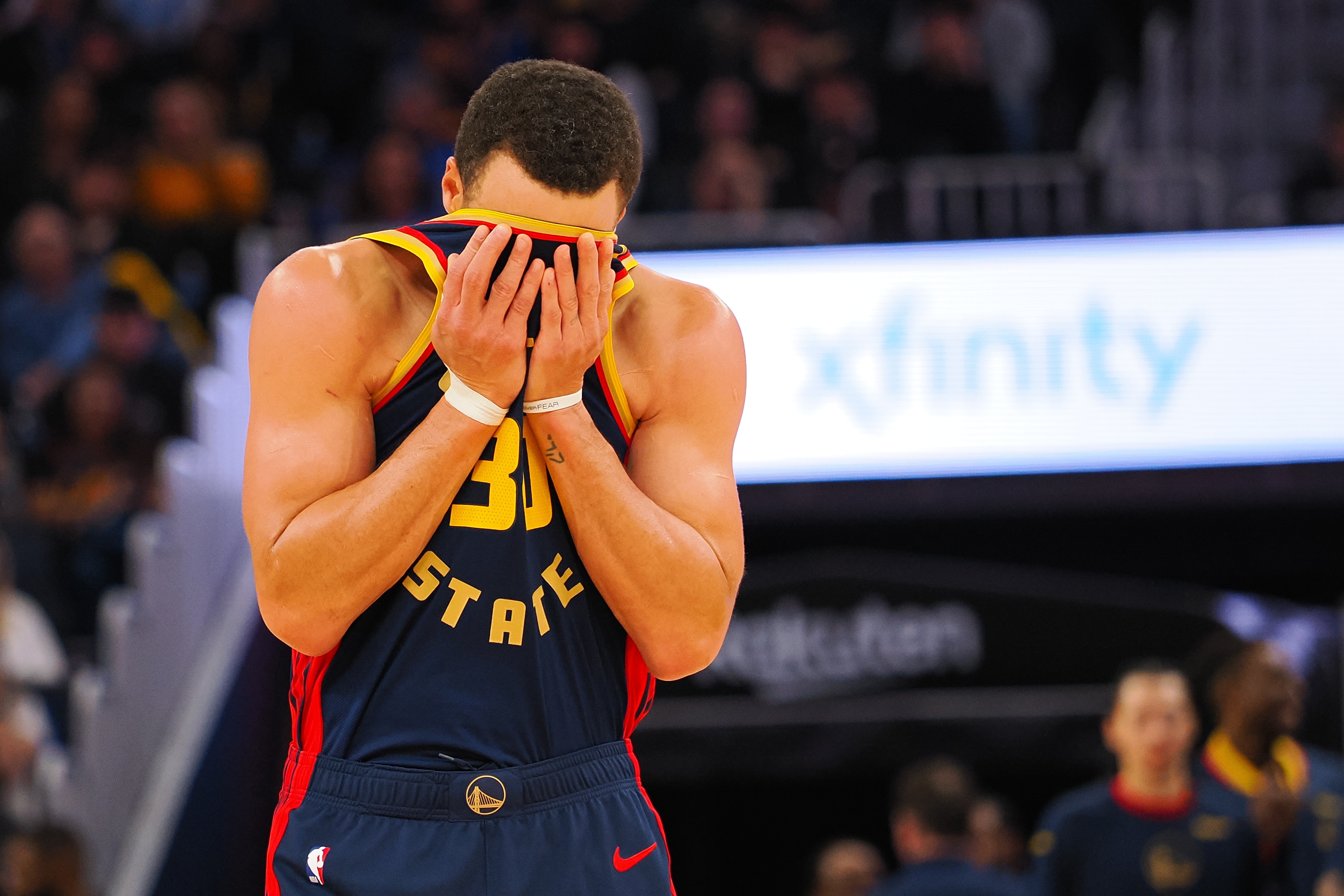 关于勇士翻盘奇才，加里纳利爆发神勇的信息