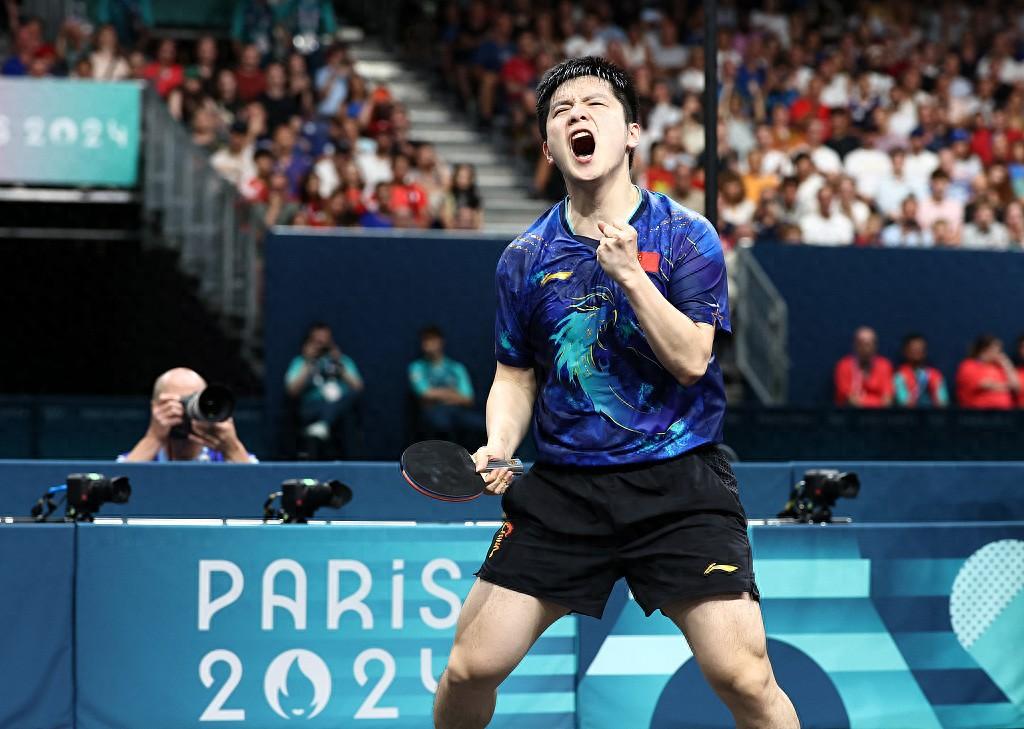 包含比利时乒乓球队鏖战法国乒乓球队，张本智和关键制胜的词条