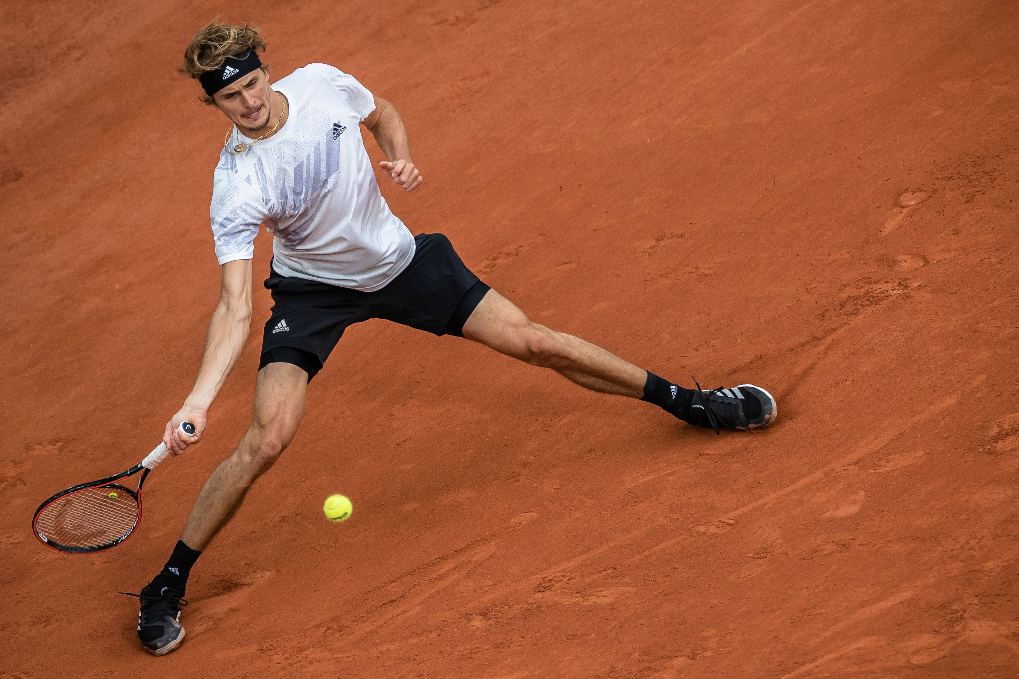 德国网球队强势西班牙网球队,兹维列夫高光表现 德国网球队强势西班牙网球队,兹维列夫高光表现