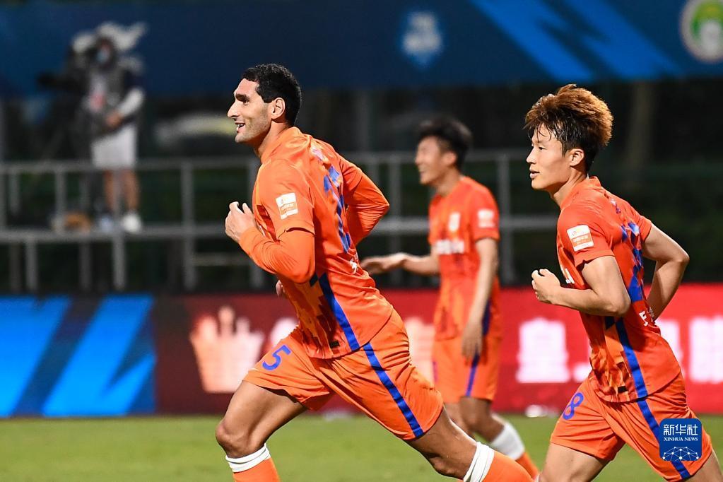 广州队鏖战深圳队，范弗利特扛起全队