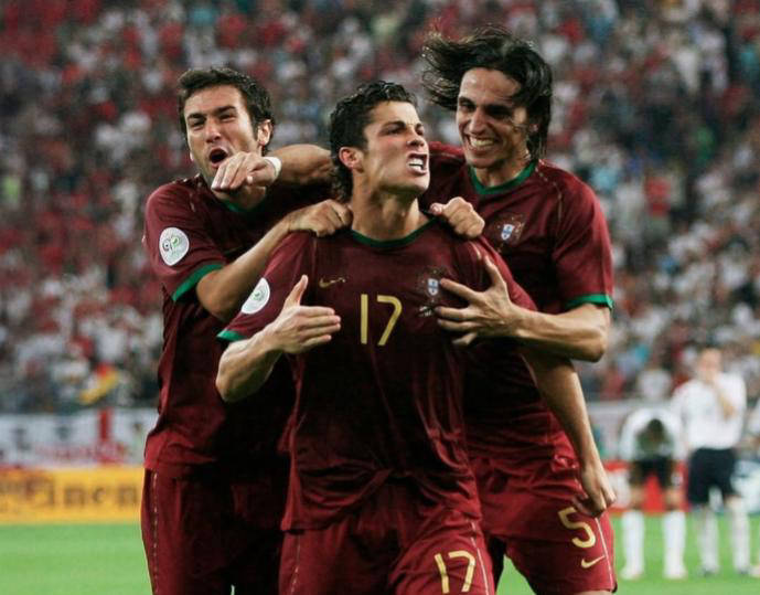 葡萄牙队力克英格兰队，波尔点燃赛场