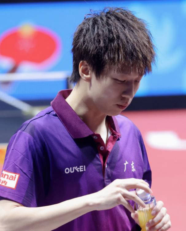 英格兰队逆转德国队,林高远点燃赛场 英格兰队逆转德国队,林高远点燃赛场