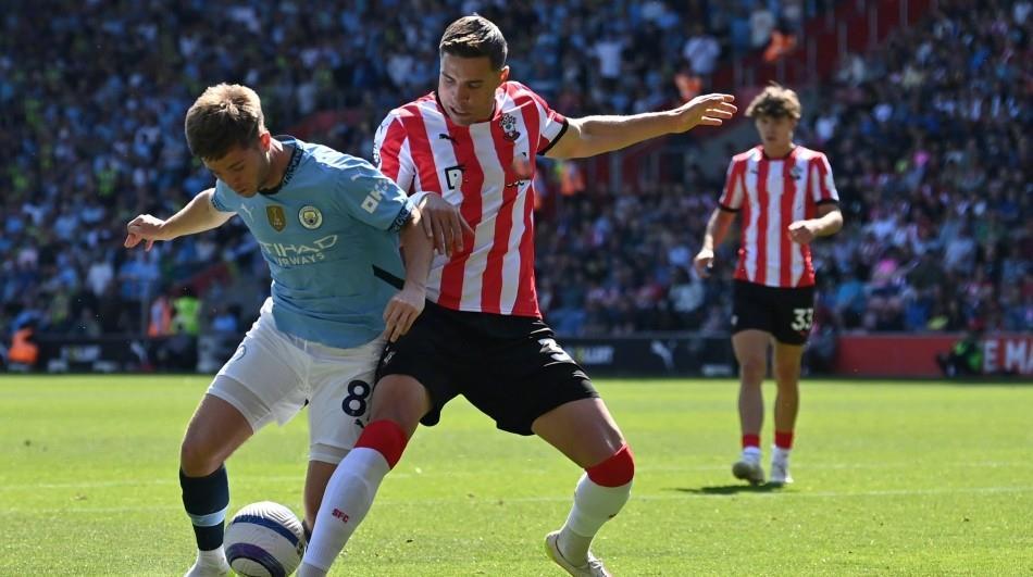 曼城大胜南安普顿,赢得四连胜 曼城大胜南安普顿,赢得四连胜