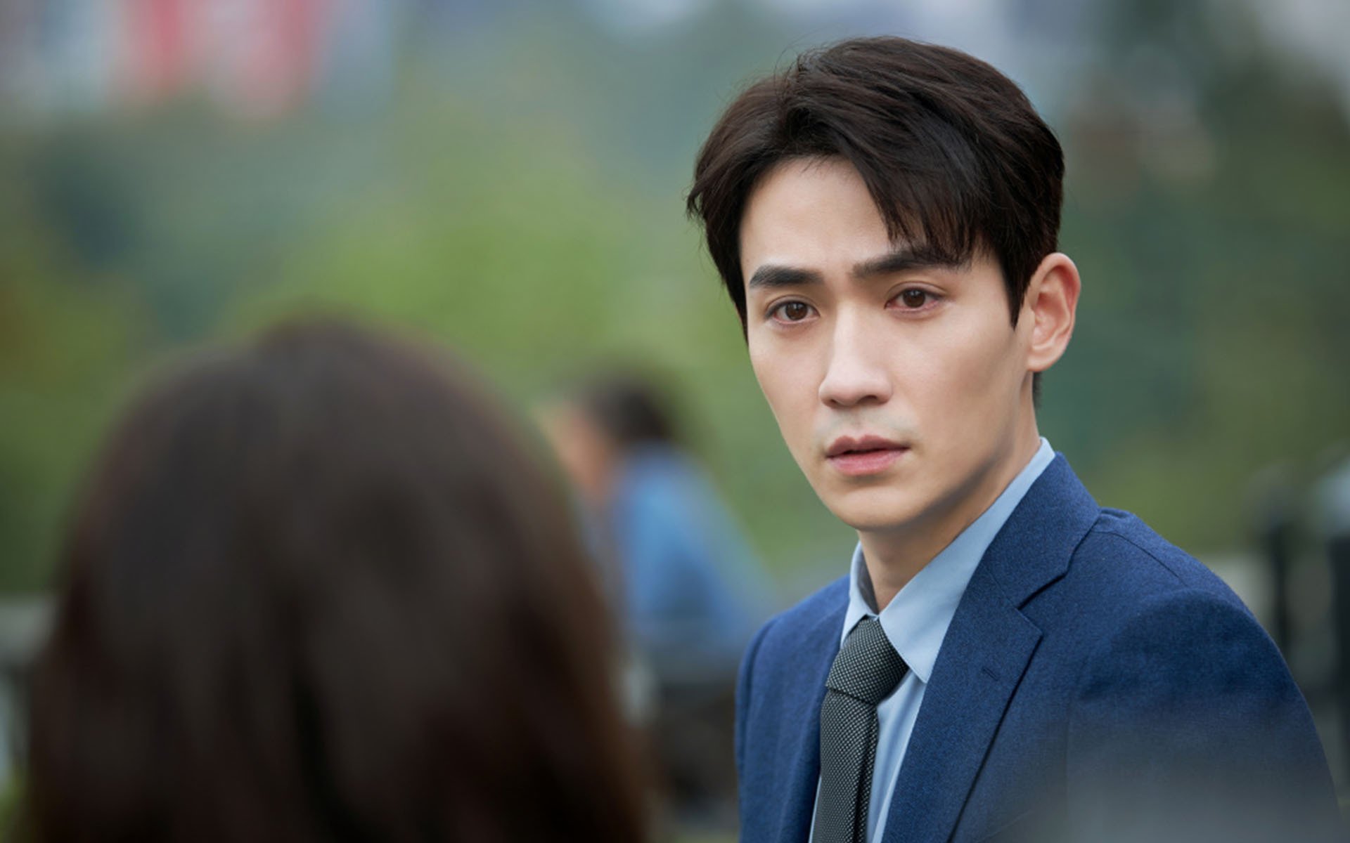 绝境逆袭，引擎过热硝烟中，周冠宇的一剑封喉—索伯如何导演F1经典以弱胜强