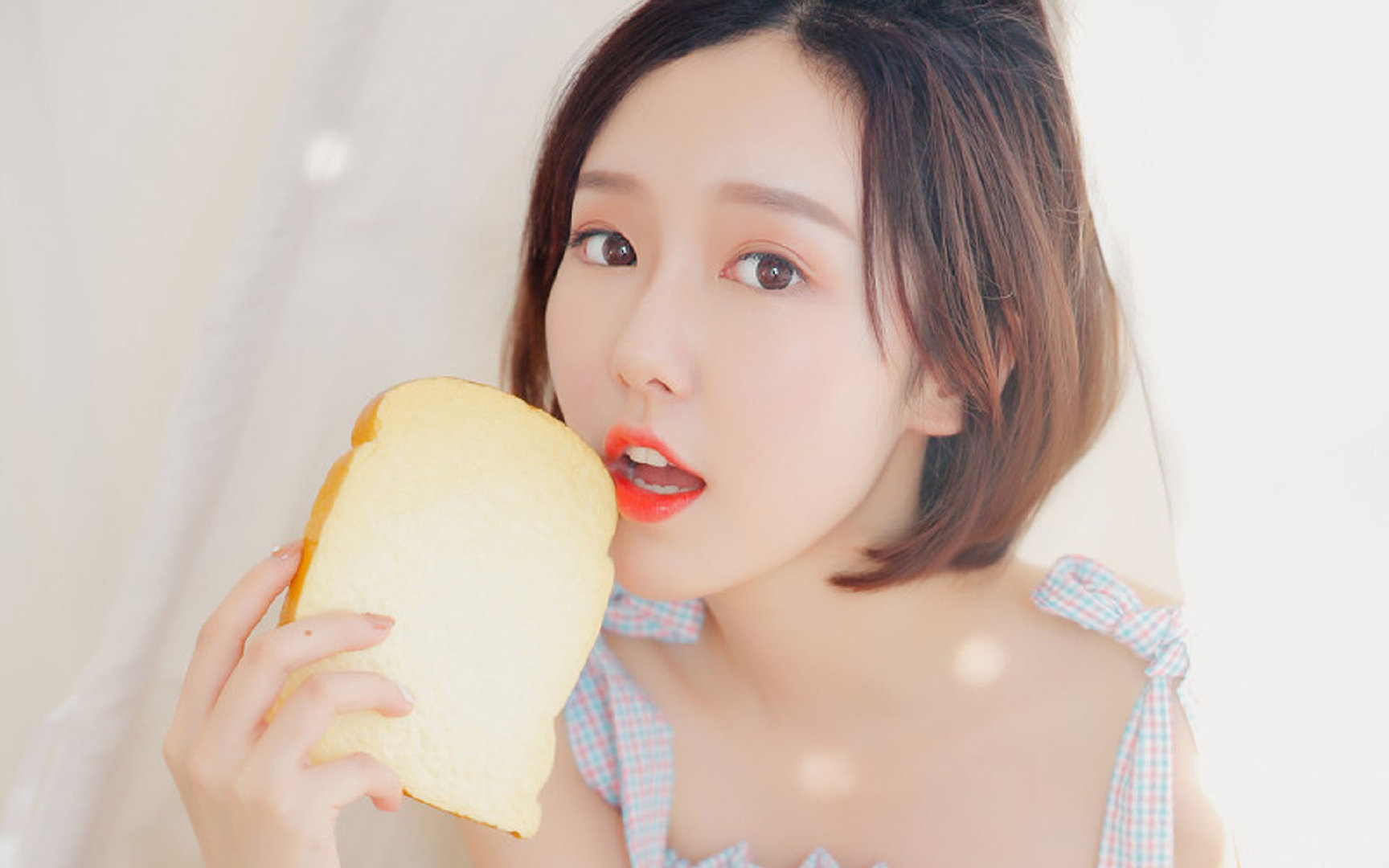 库尔图瓦叹息之墙前，洪都拉斯闪电击溃阿森纳