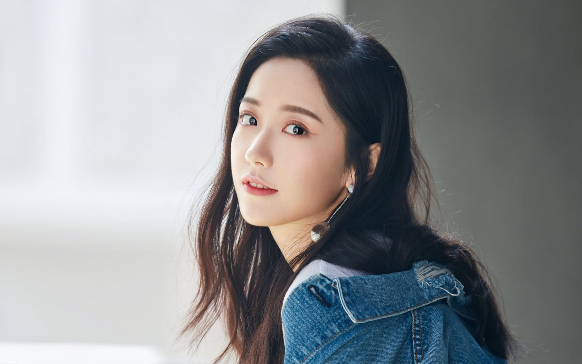 孤胆英雄的终章，2026世界杯D组关键战，阿方索·戴维斯以一己之力撕裂郁金香，罗马尼亚完胜荷兰